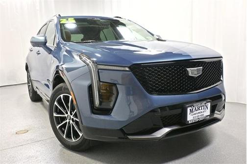 2025 Cadillac XT4 Sport