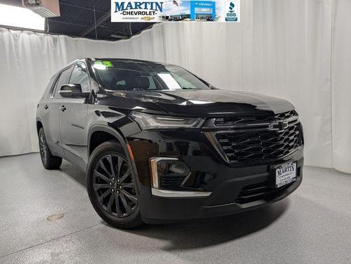 Mosaic Black Metallic 2023 Chevrolet Traverse RS