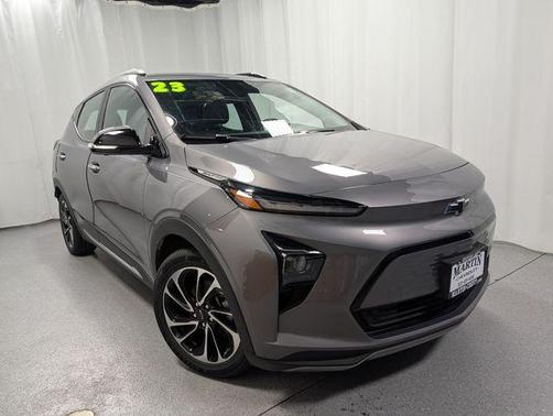Gray Ghost Metallic 2023 Chevrolet Bolt EUV Premier