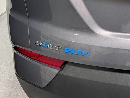 Gray Ghost Metallic 2023 Chevrolet Bolt EUV Premier