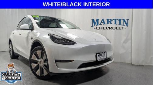 Pearl White Multi 2023 Tesla Model Y Long Range