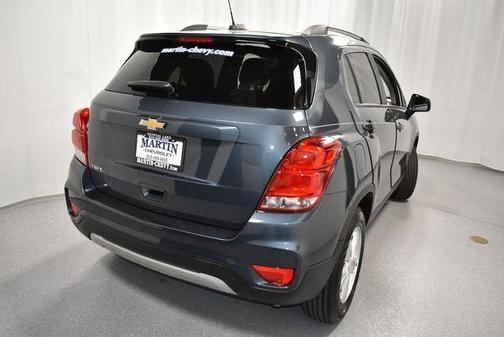Shadow Gray Metallic 2022 Chevrolet Trax LT