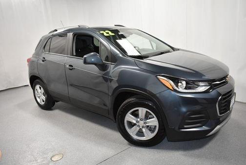Shadow Gray Metallic 2022 Chevrolet Trax LT