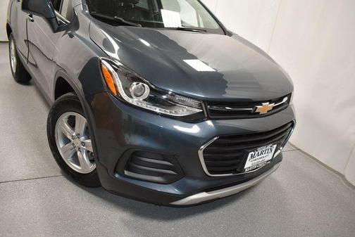 Shadow Gray Metallic 2022 Chevrolet Trax LT