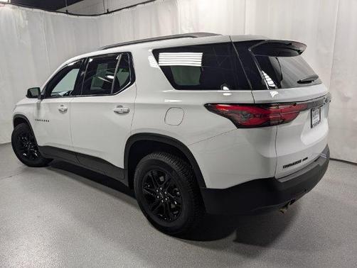 Summit White 2023 Chevrolet Traverse LT Cloth