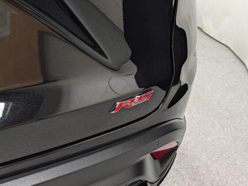 Mosaic Black Metallic 2025 Chevrolet Trax 2RS