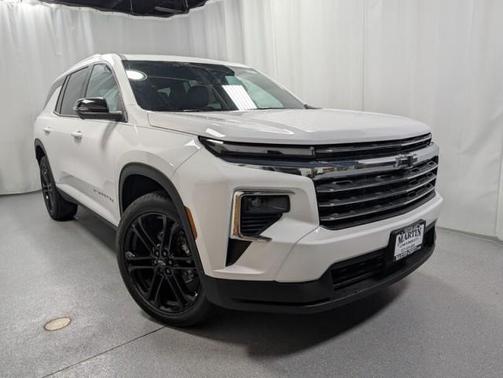 Summit White 2026 Chevrolet Traverse LT