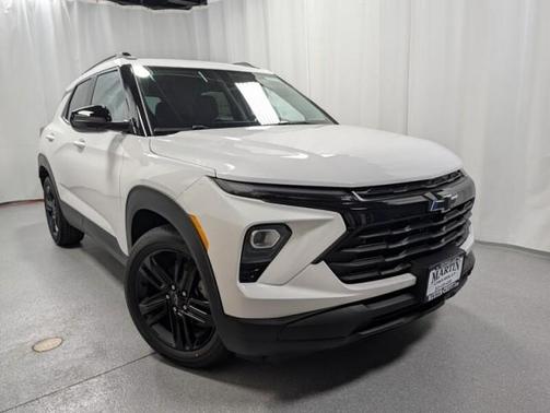 Summit White 2026 Chevrolet Trailblazer LT