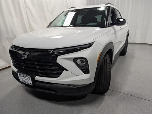Summit White 2026 Chevrolet Trailblazer LT