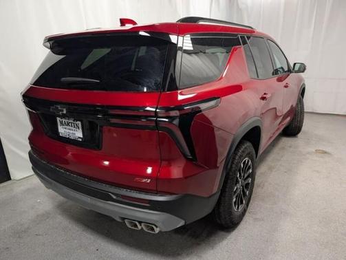 Radiant Red 2026 Chevrolet Traverse Z71