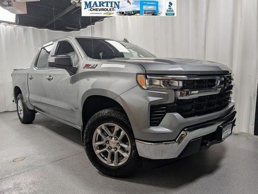 Sterling Gray Metallic 2024 Chevrolet Silverado 1500 LT