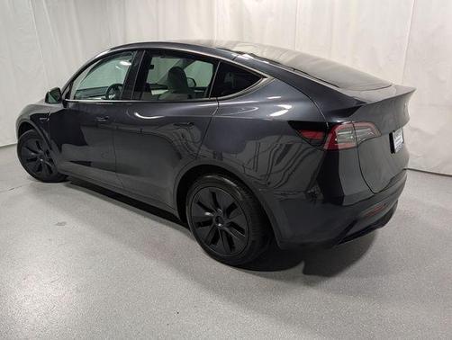 Stealth Gray 2024 Tesla Model Y Long Range