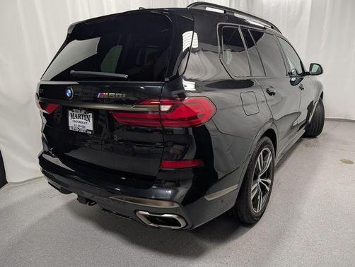 2022 BMW X7 M50i