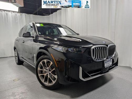 Black Sapphire Metallic 2026 BMW X5 PHEV xDrive50e