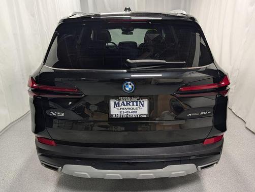Black Sapphire Metallic 2026 BMW X5 PHEV xDrive50e