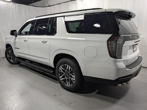 Summit White 2027 Chevrolet Suburban Z71