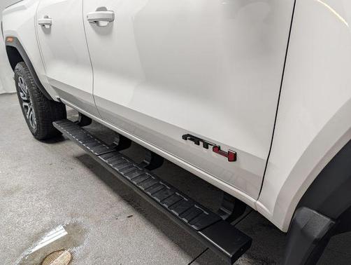 Summit White 2023 GMC Canyon AT4