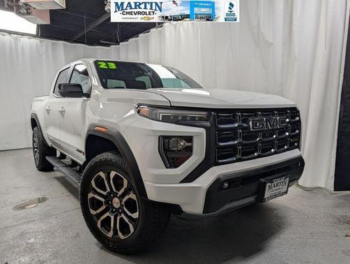 Summit White 2023 GMC Canyon AT4