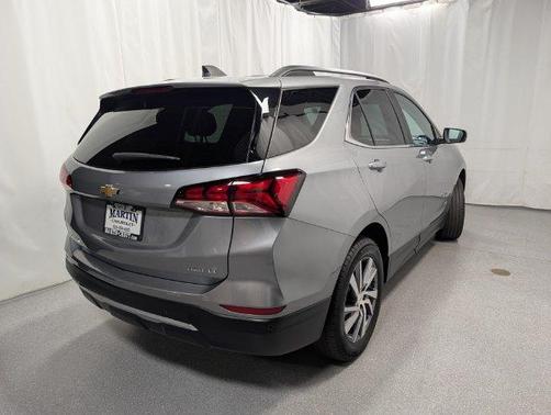 Sterling Gray Metallic 2024 Chevrolet Equinox LT