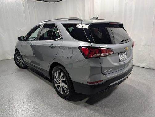 Sterling Gray Metallic 2024 Chevrolet Equinox LT