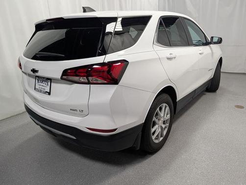 Summit White 2024 Chevrolet Equinox LT