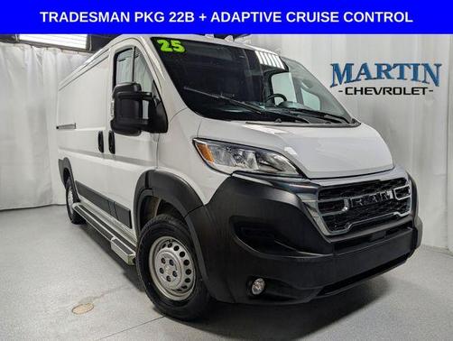 Bright White Clearcoat 2025 RAM ProMaster 2500 Base
