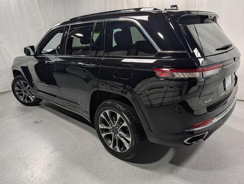 Diamond Black 2023 Jeep Grand Cherokee Overland