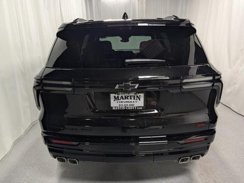 Mosaic Black Metallic 2026 Chevrolet Traverse RS
