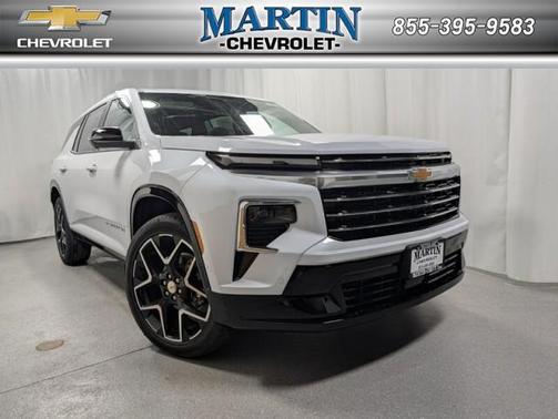 Polar White 2026 Chevrolet Traverse High Country