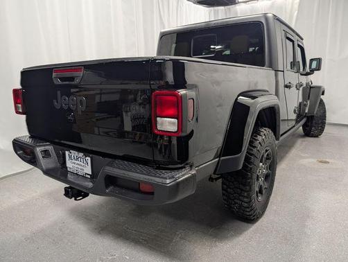 2023 Jeep Gladiator Sport