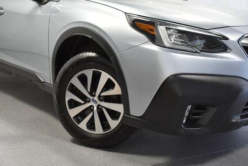 Ice Silver Metallic 2020 Subaru Outback Premium