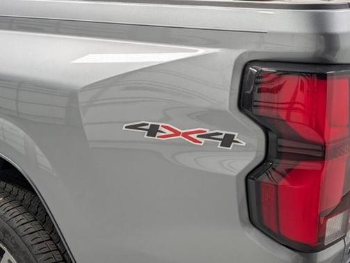 Sterling Gray Metallic 2026 Chevrolet Colorado LT