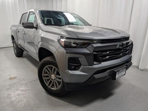 Sterling Gray Metallic 2026 Chevrolet Colorado LT