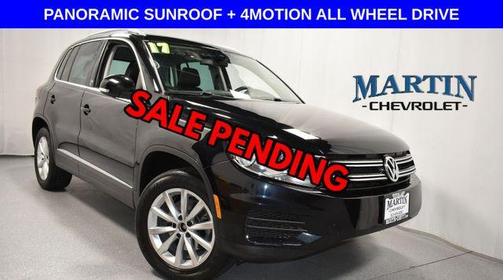 Deep Black Pearl Effect 2017 Volkswagen Tiguan 2.0T Wolfsburg Edition
