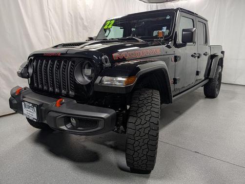 Black Clearcoat 2022 Jeep Gladiator Mojave