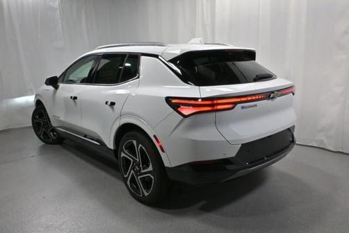 2026 Chevrolet Equinox EV LT 2