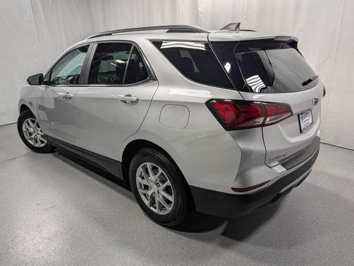 Silver Ice Metallic 2022 Chevrolet Equinox 1LT