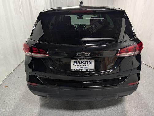 Mosaic Black Metallic 2024 Chevrolet Equinox LS