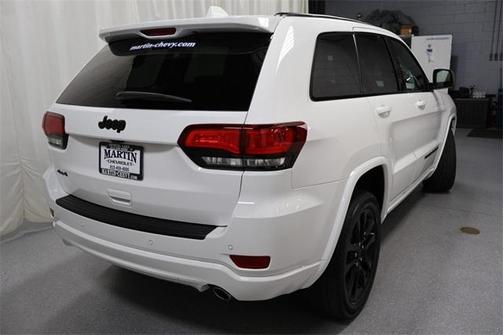 2022 Jeep Grand Cherokee WK Laredo