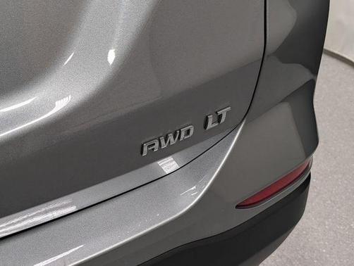 Sterling Gray Metallic 2024 Chevrolet Equinox LT