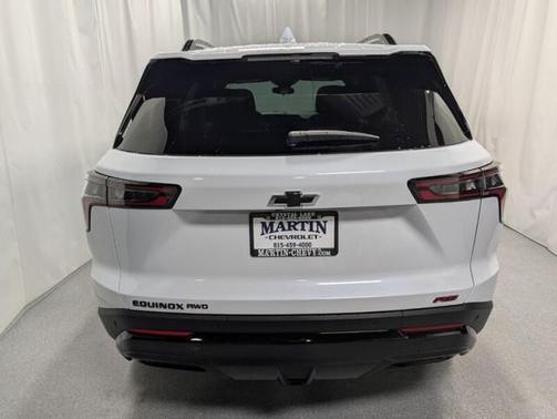Polar White 2026 Chevrolet Equinox RS