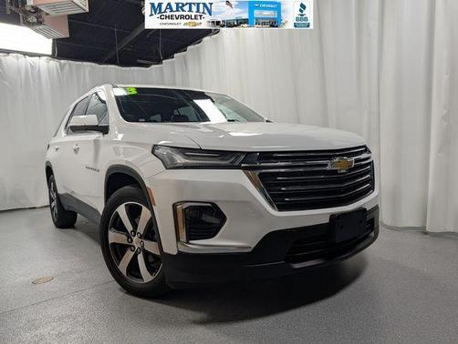 Summit White 2023 Chevrolet Traverse LT Leather