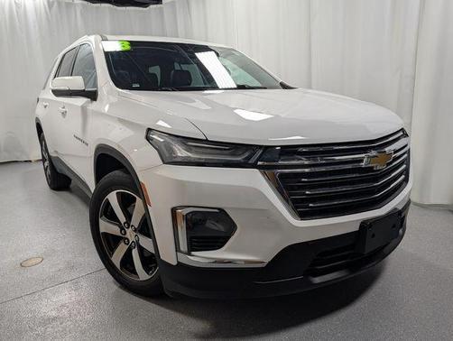 Summit White 2023 Chevrolet Traverse LT Leather