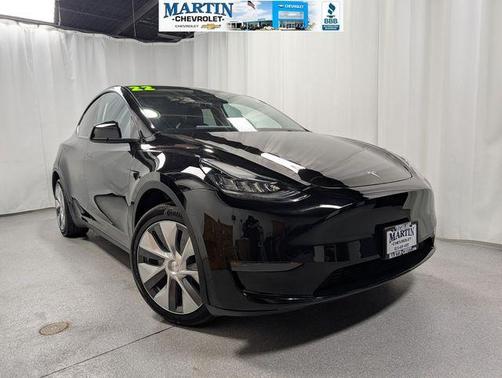 Black 2022 Tesla Model Y Long Range