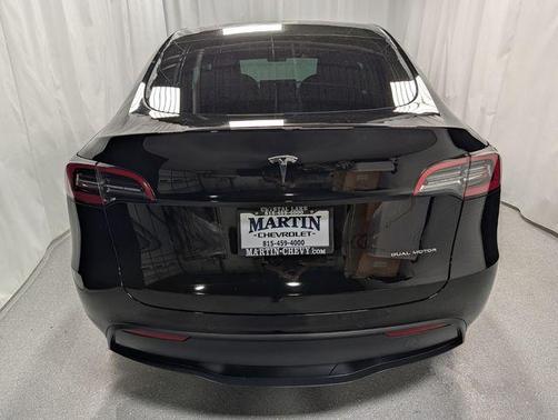 Black 2022 Tesla Model Y Long Range