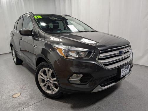 Magnetic 2018 Ford Escape SE