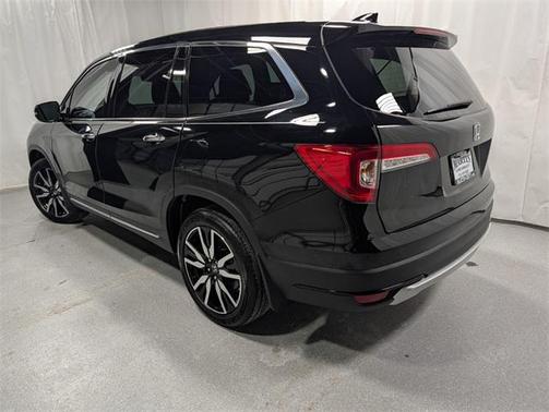 2022 Honda Pilot Touring 8-Passenger