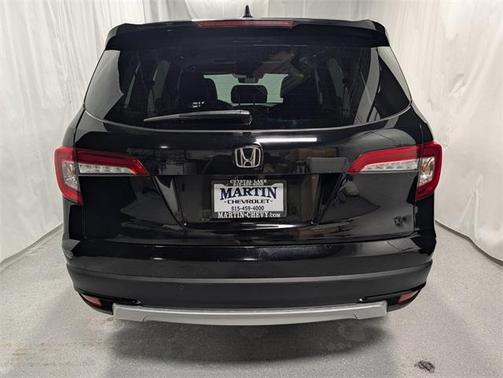 2022 Honda Pilot Touring 8-Passenger