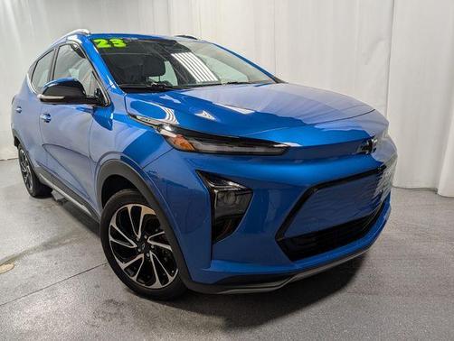 Bright Blue Metallic 2023 Chevrolet Bolt EUV Premier