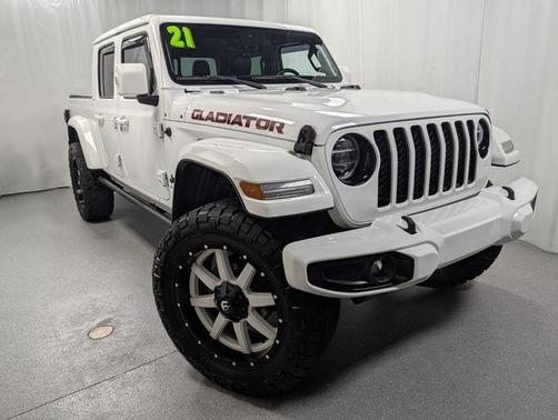 Bright White Clearcoat 2021 Jeep Gladiator Overland